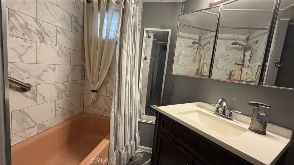 301 E Foothill Blvd #168