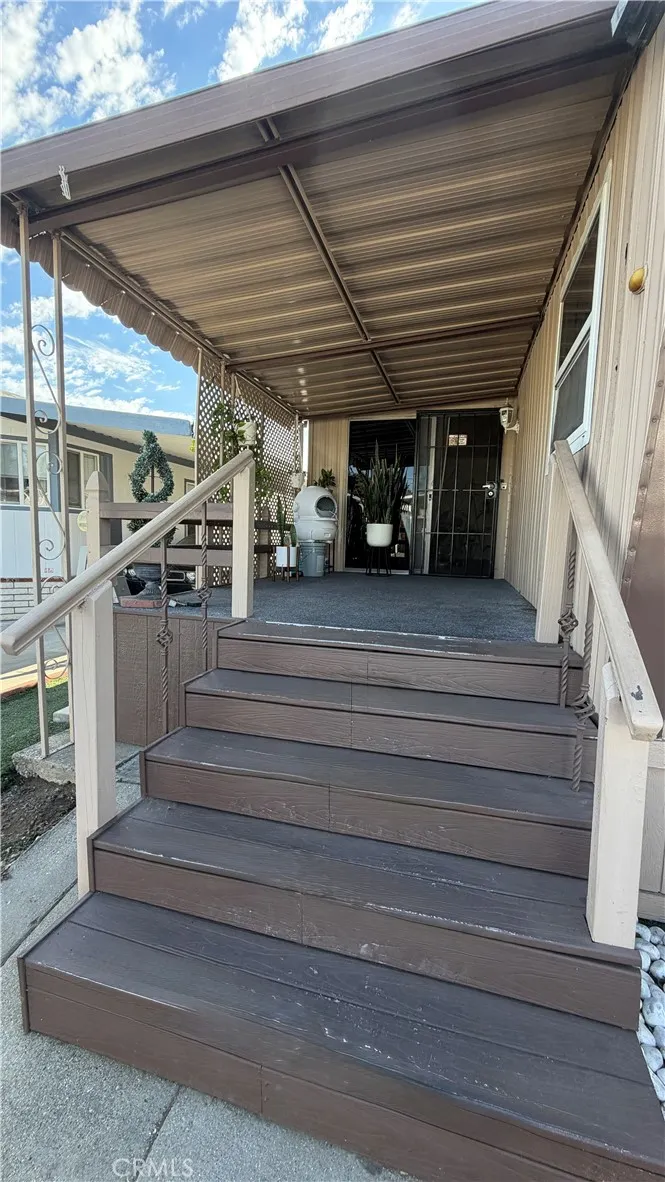 301 E Foothill Blvd #168