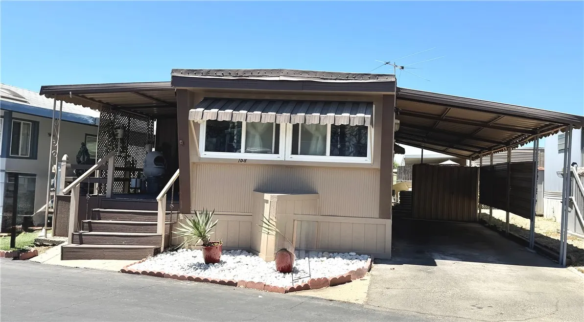 301 E Foothill Blvd #168