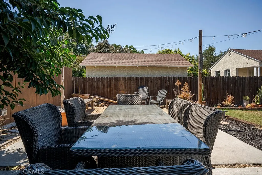 346 W Artesia