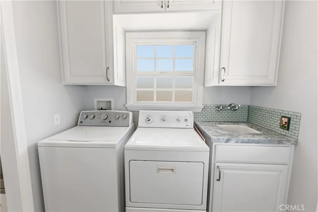 903 E Dalton