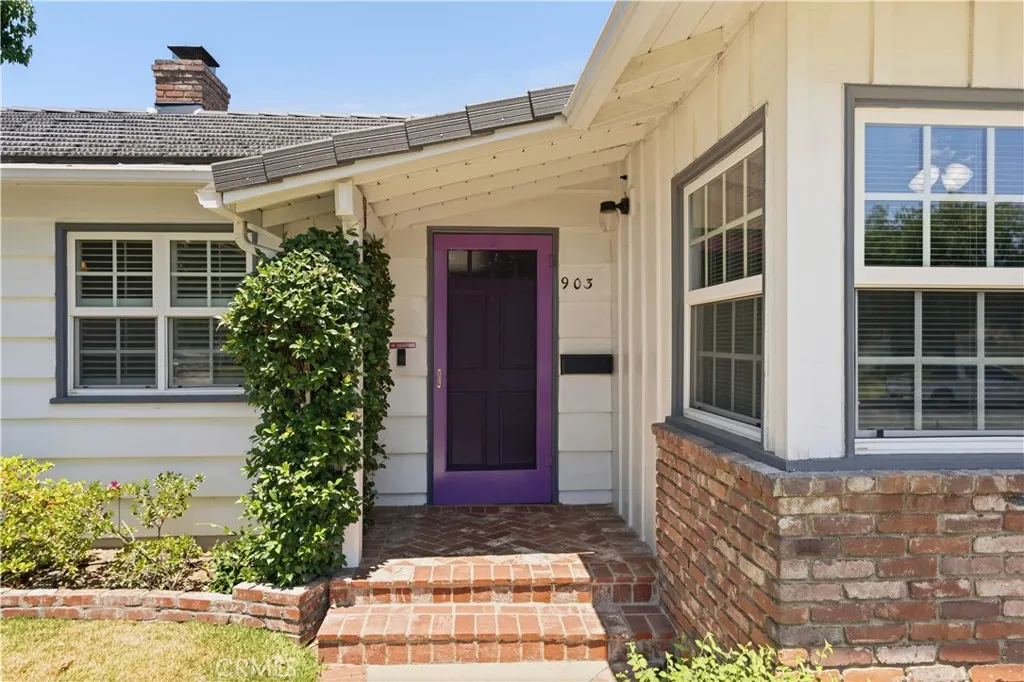 903 E Dalton
