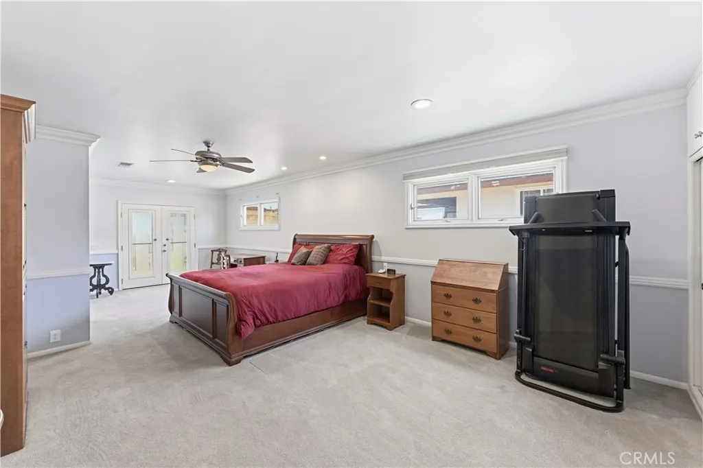 903 E Dalton