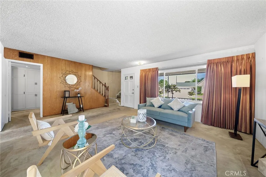 604 N Charter