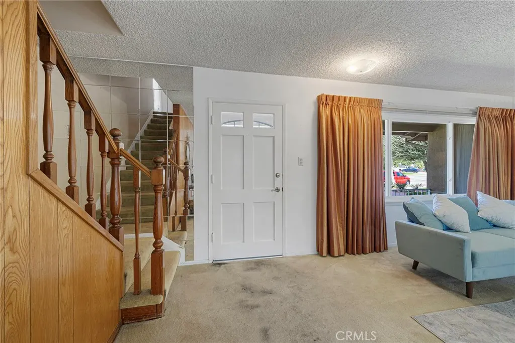 604 N Charter