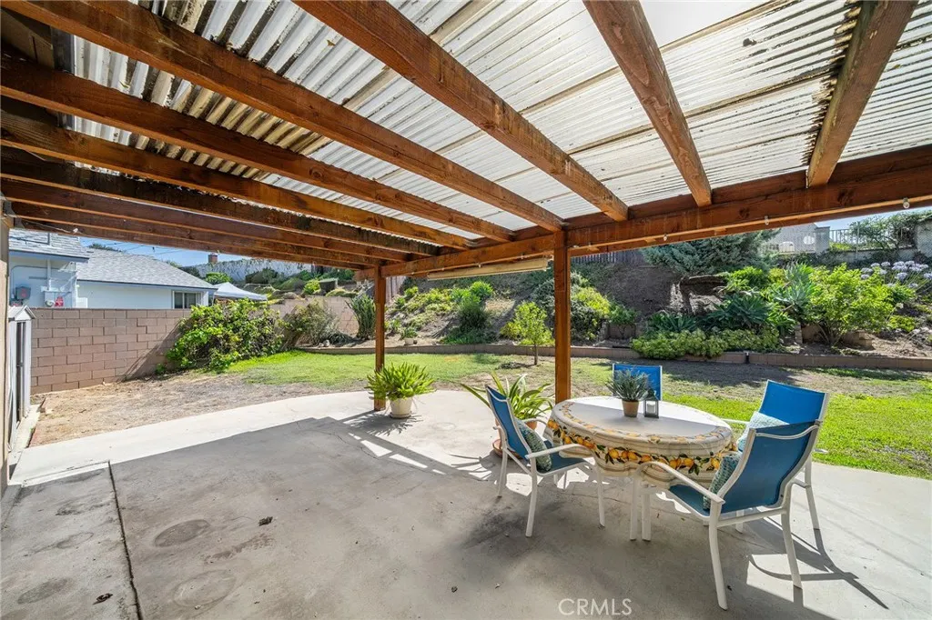 604 N Charter