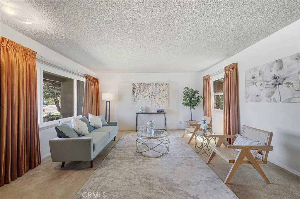 604 N Charter