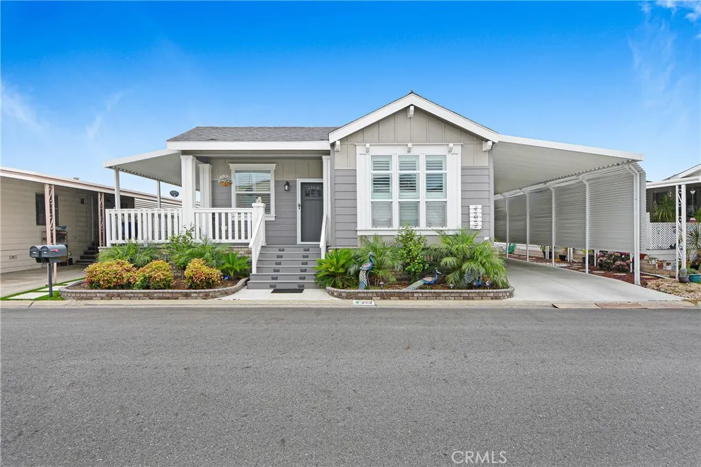 3800 Bradford #202