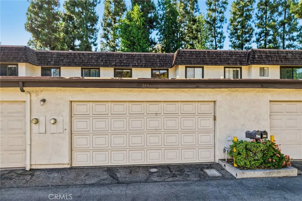 744 Smokewood Lane