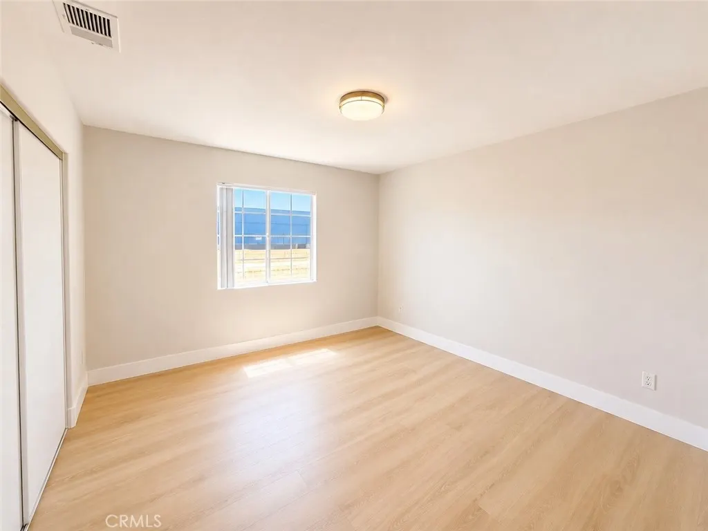 548 N Reservoir