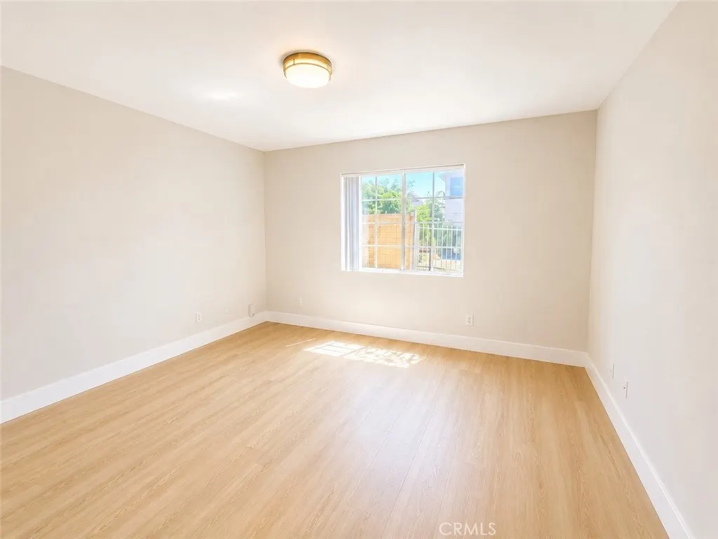 548 N Reservoir