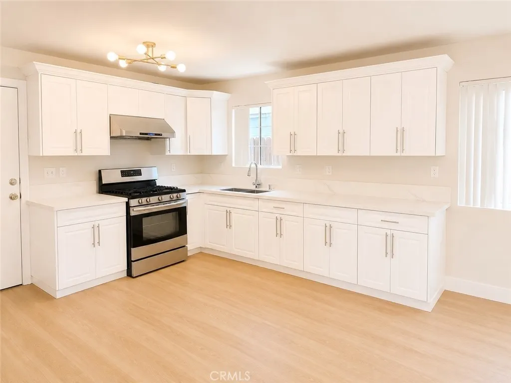 548 N Reservoir