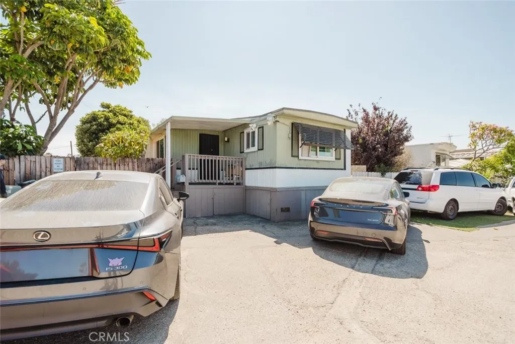 4400 Holt Boulevard #37