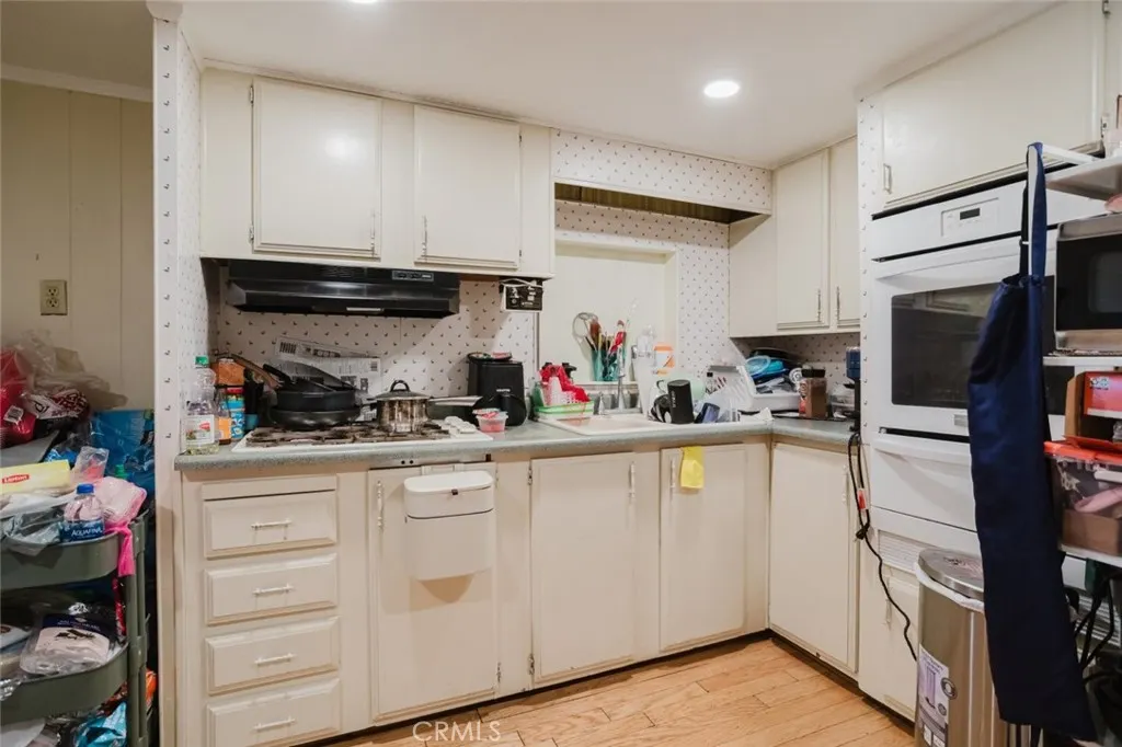 4400 Holt Boulevard #37