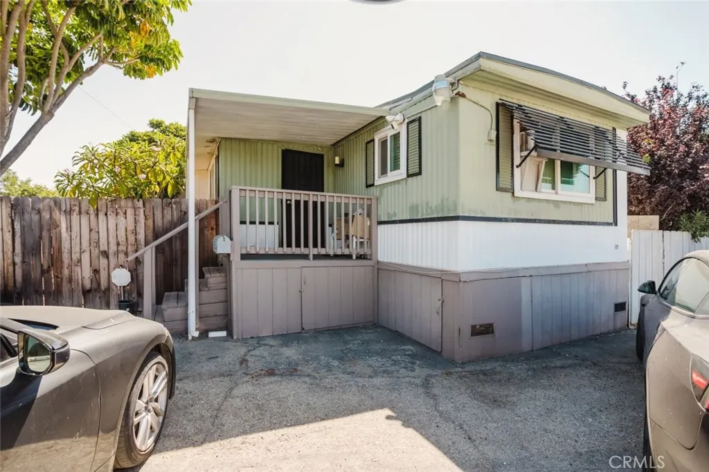 4400 Holt Boulevard #37