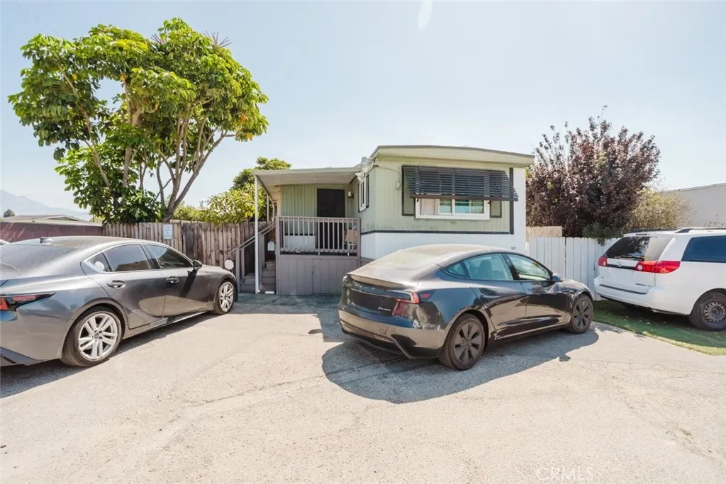 4400 Holt Boulevard #37