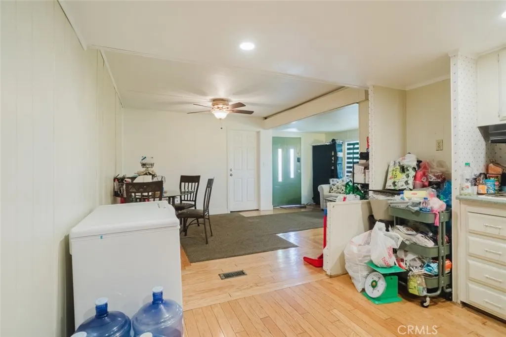 4400 Holt Boulevard #37