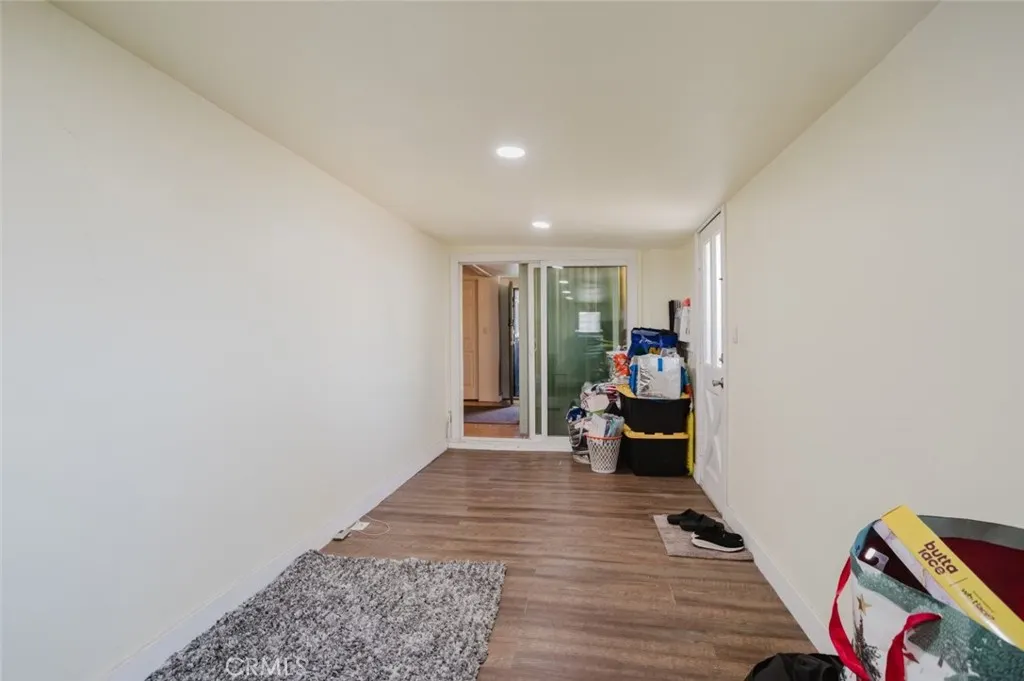 4400 Holt Boulevard #37