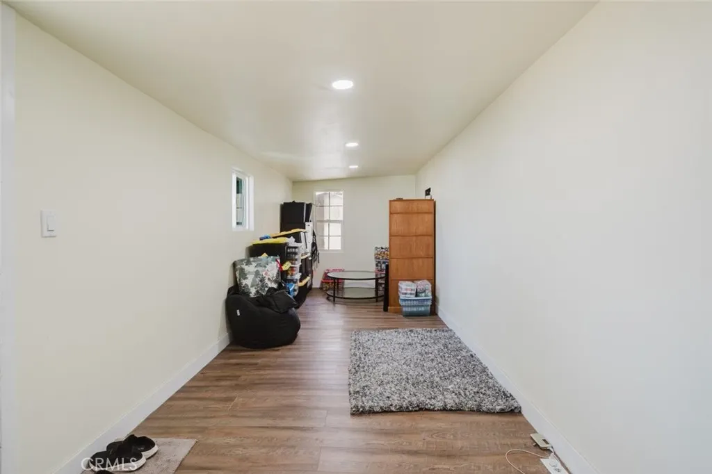 4400 Holt Boulevard #37