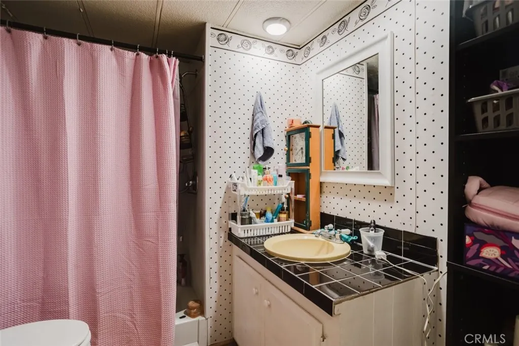 4400 Holt Boulevard #37