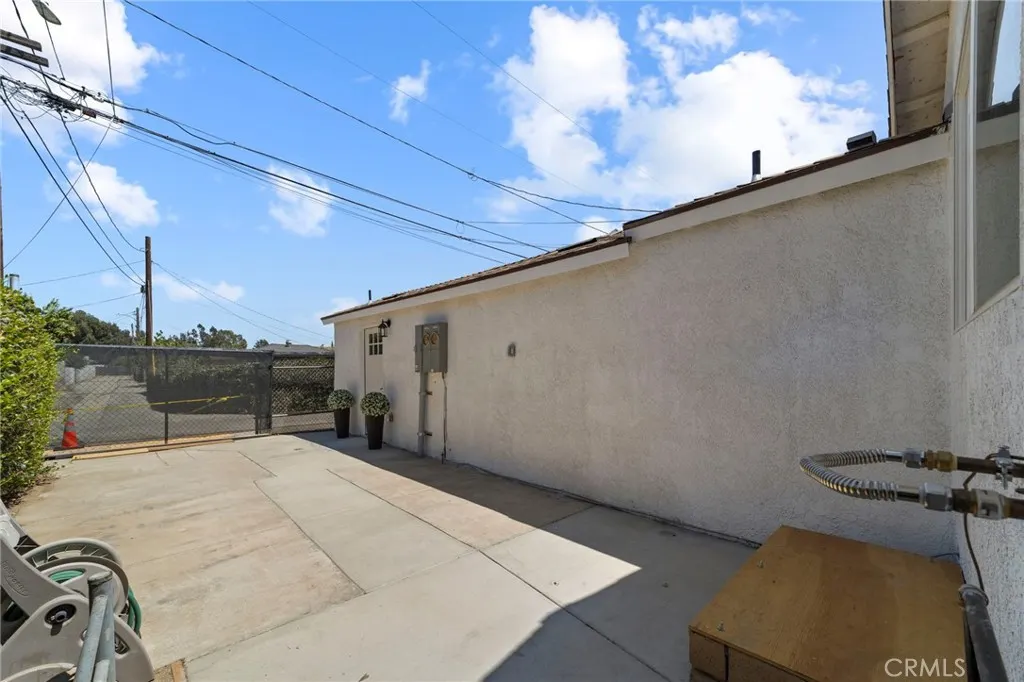 308 N Pasadena Avenue