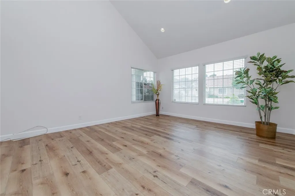 1441 Rolling Knoll Road
