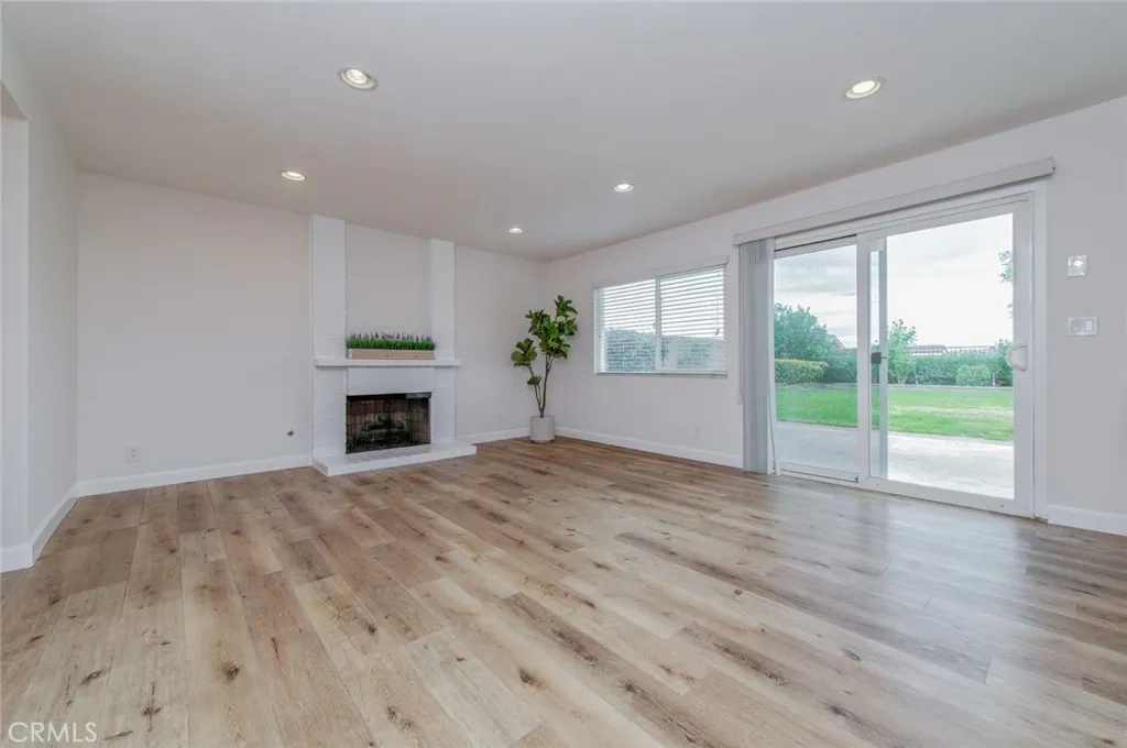 1441 Rolling Knoll Road