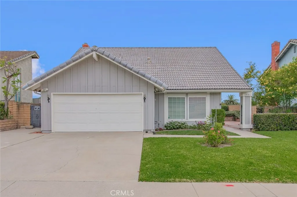 1441 Rolling Knoll Road