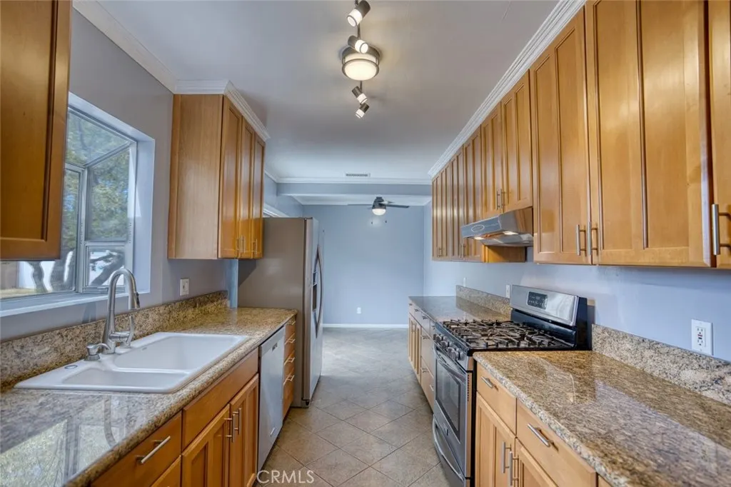 128 W Gaillard Street