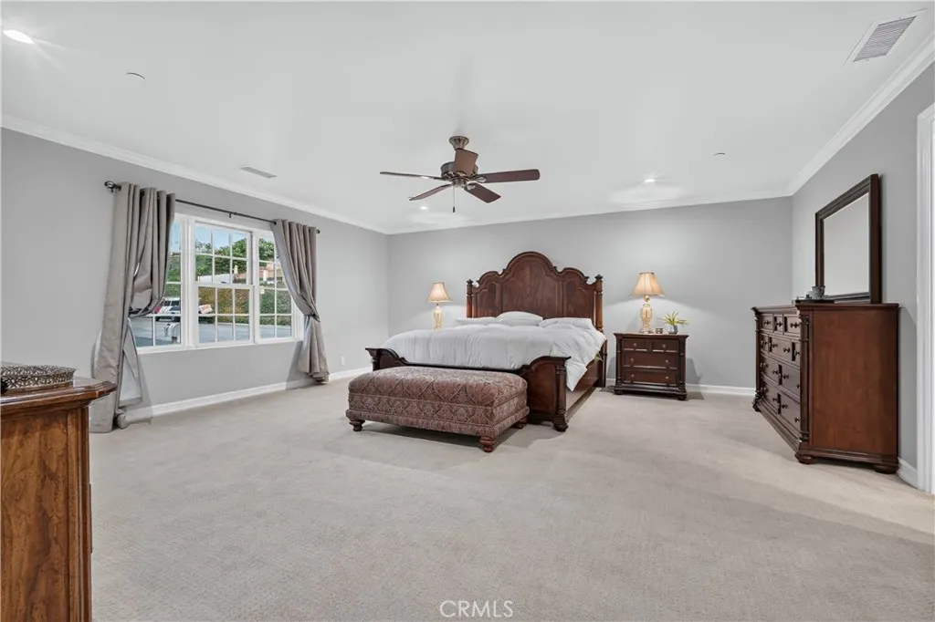 1455 Queen Summit