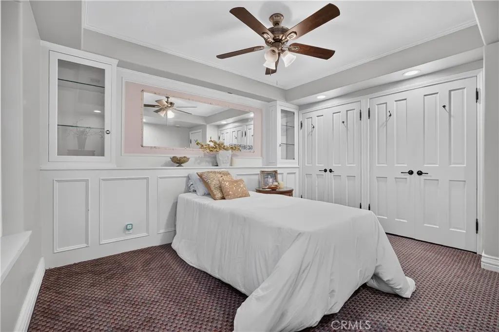 1455 Queen Summit