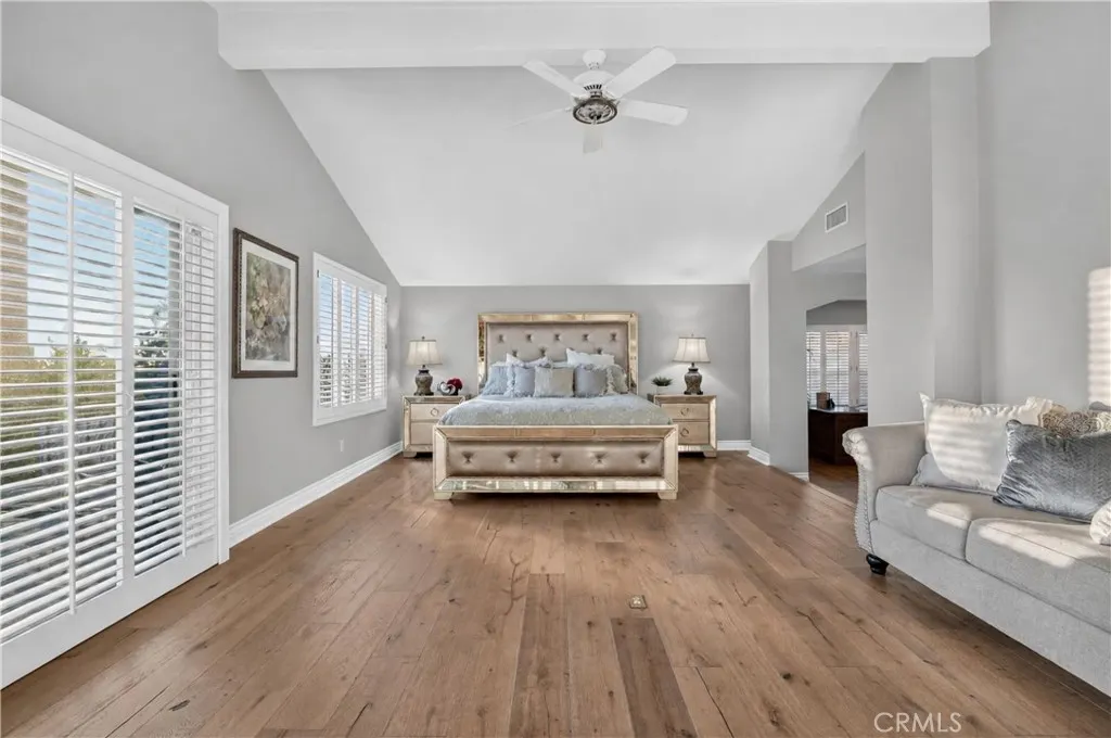 1455 Queen Summit