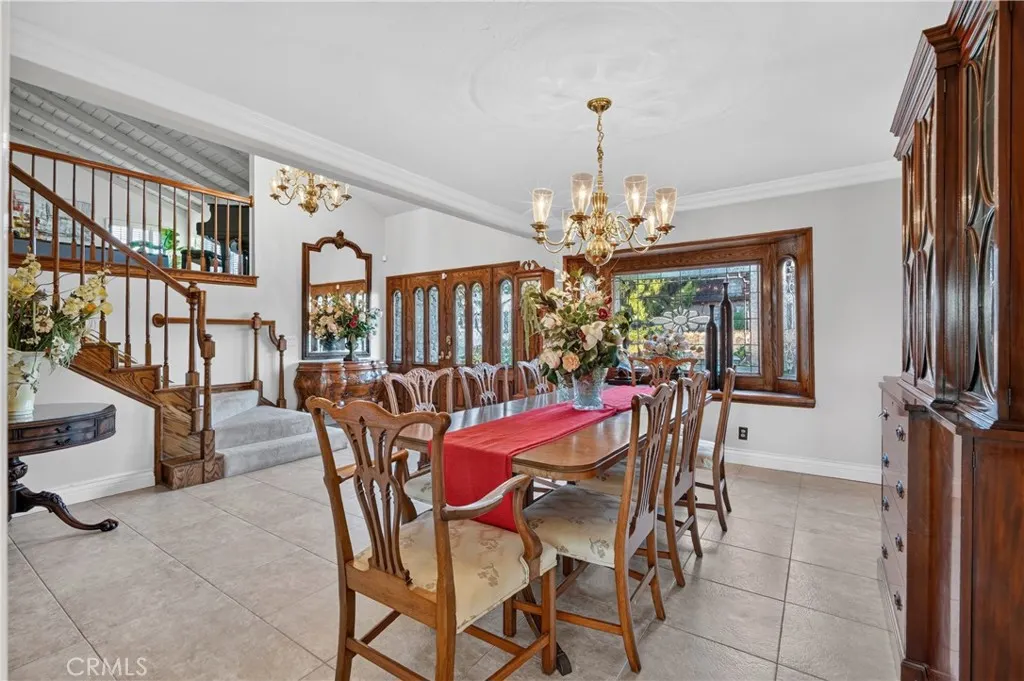 1455 Queen Summit