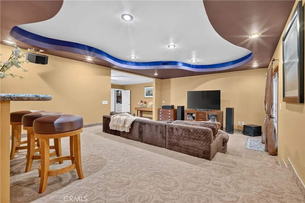 1455 Queen Summit