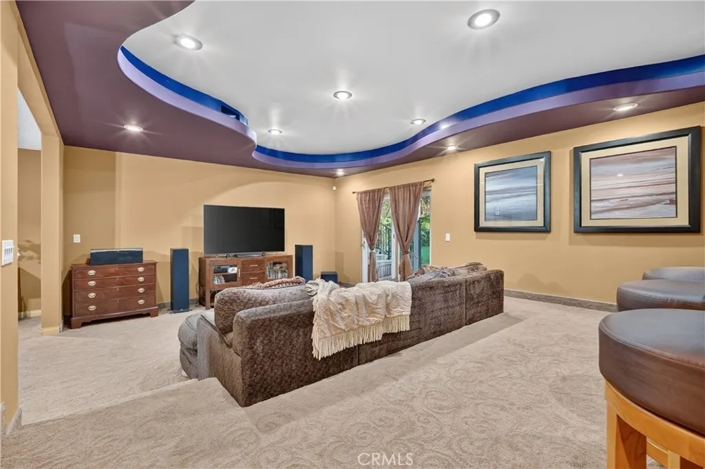 1455 Queen Summit