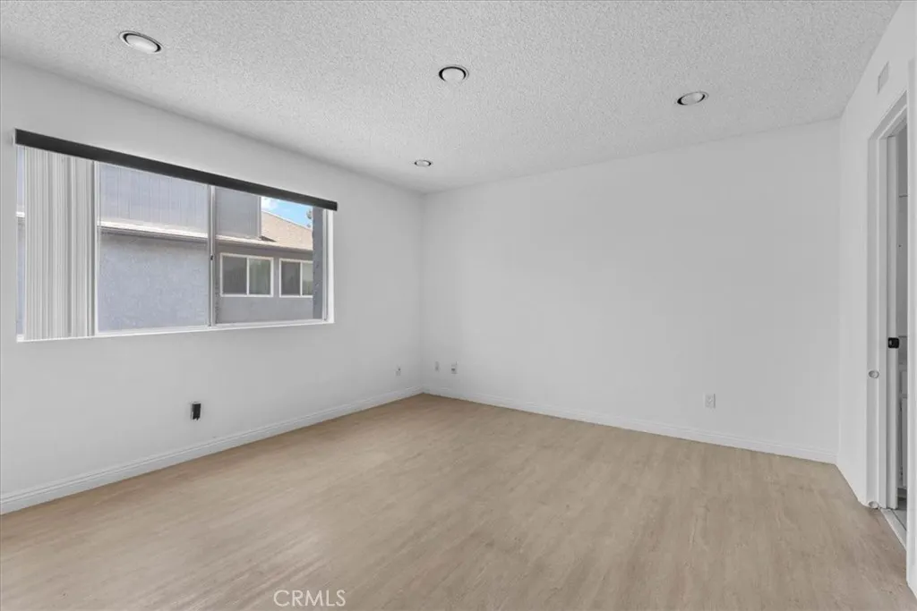 900 W Sierra Madre #44