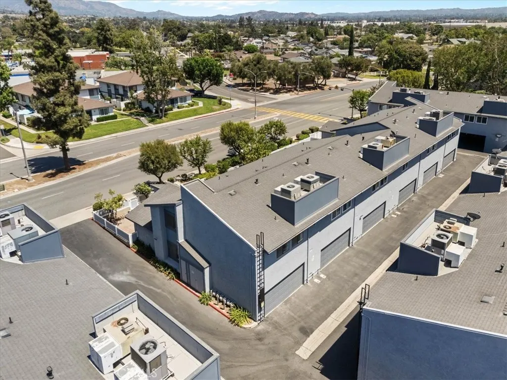 900 W Sierra Madre #44