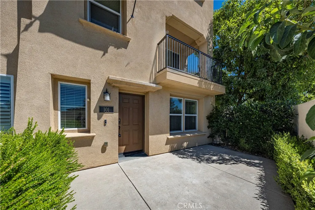 803 N Dalton Avenue #101