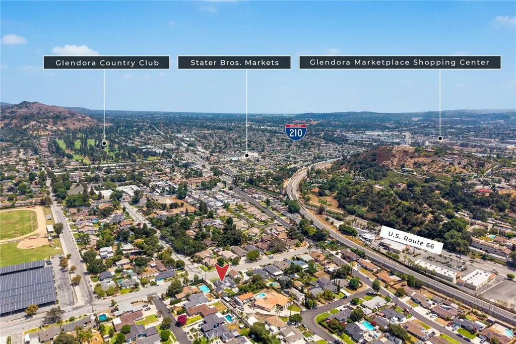 403 S Valley Center Avenue