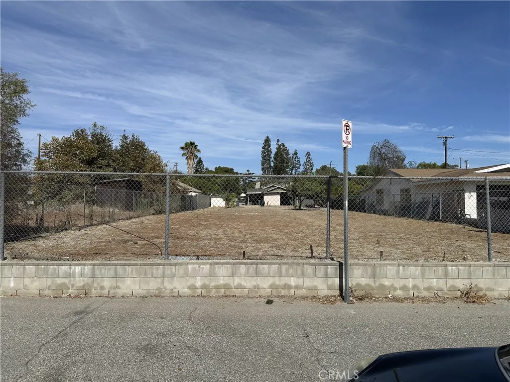 4303 Walnut