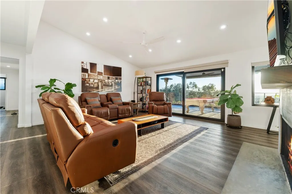 663 S Rancho Simi