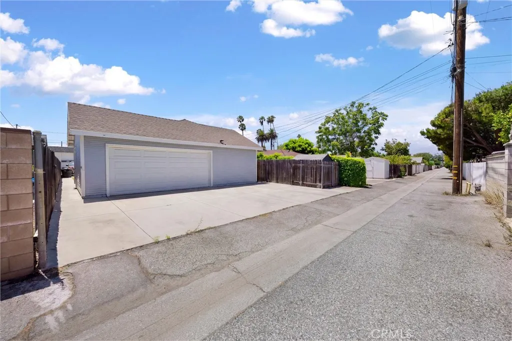 1451 ,1455 3rd Street