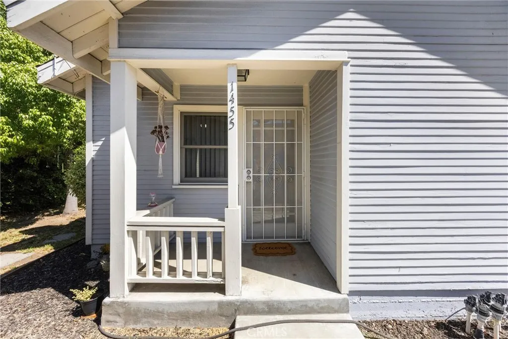 1451 ,1455 3rd Street