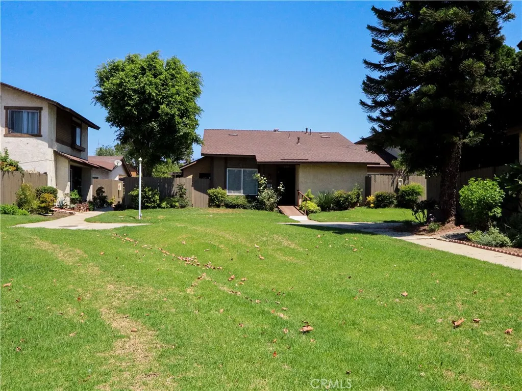 4542 Yosemite Drive