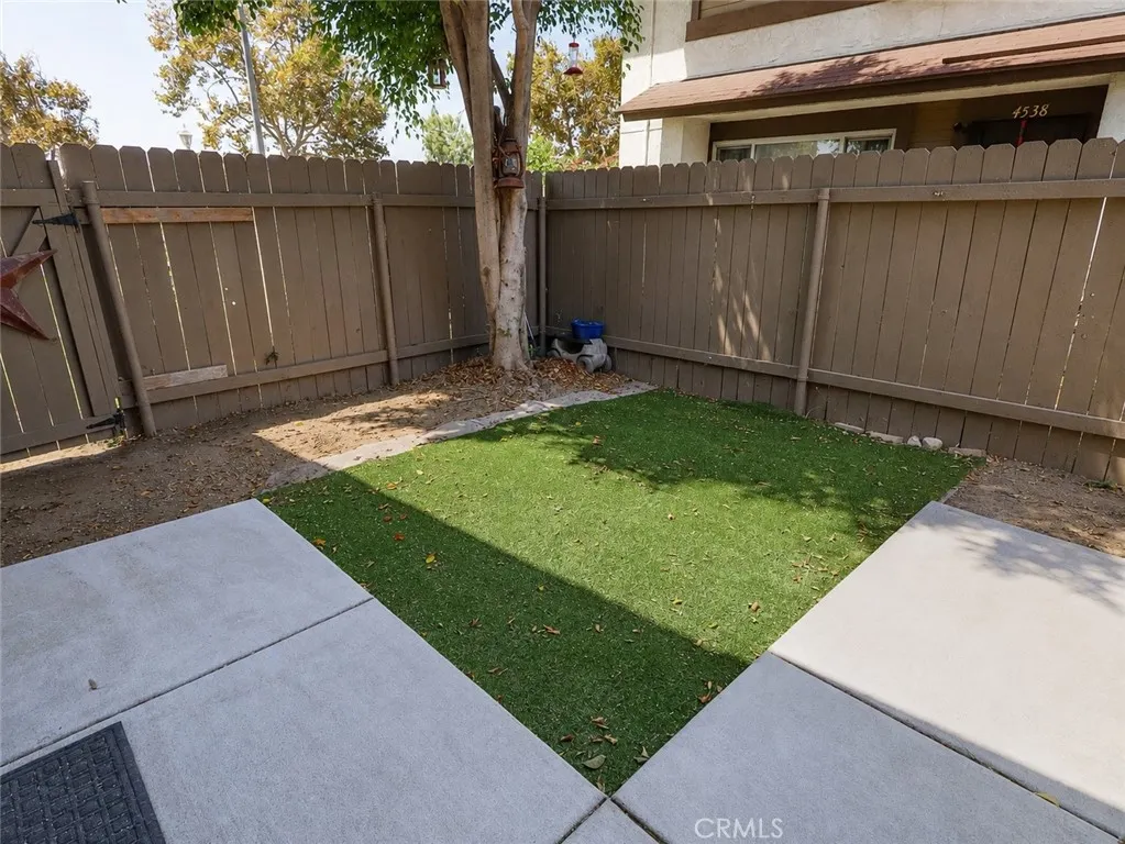 4542 Yosemite Drive