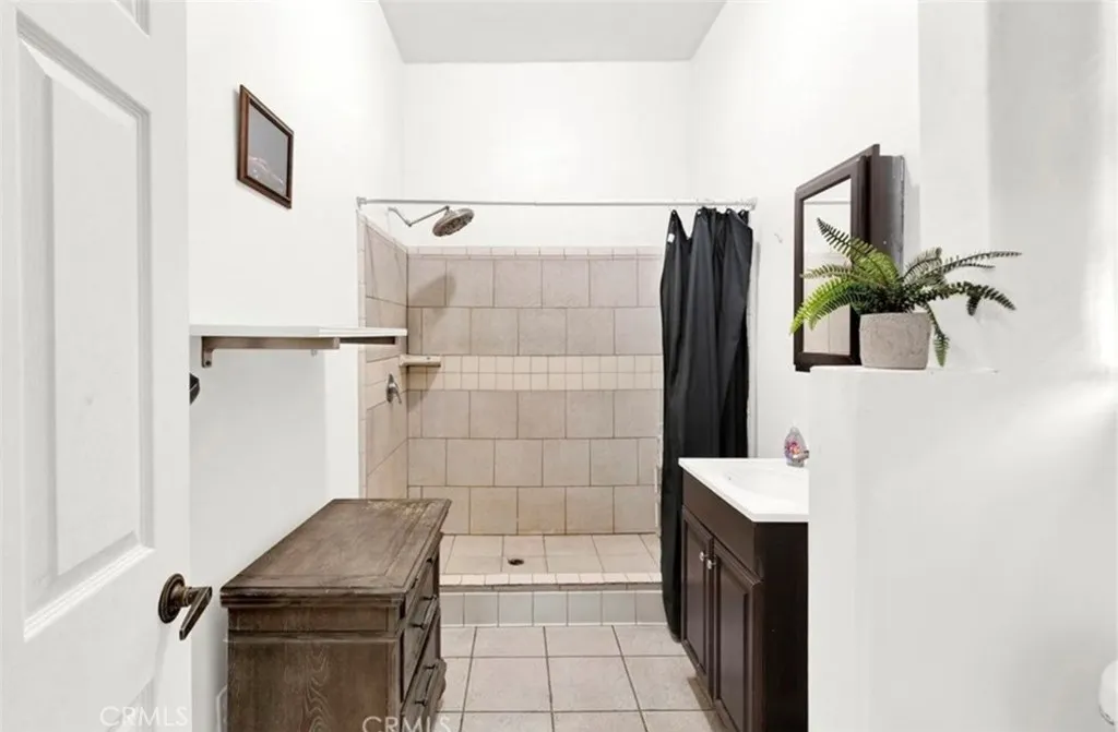 1151 W Mission