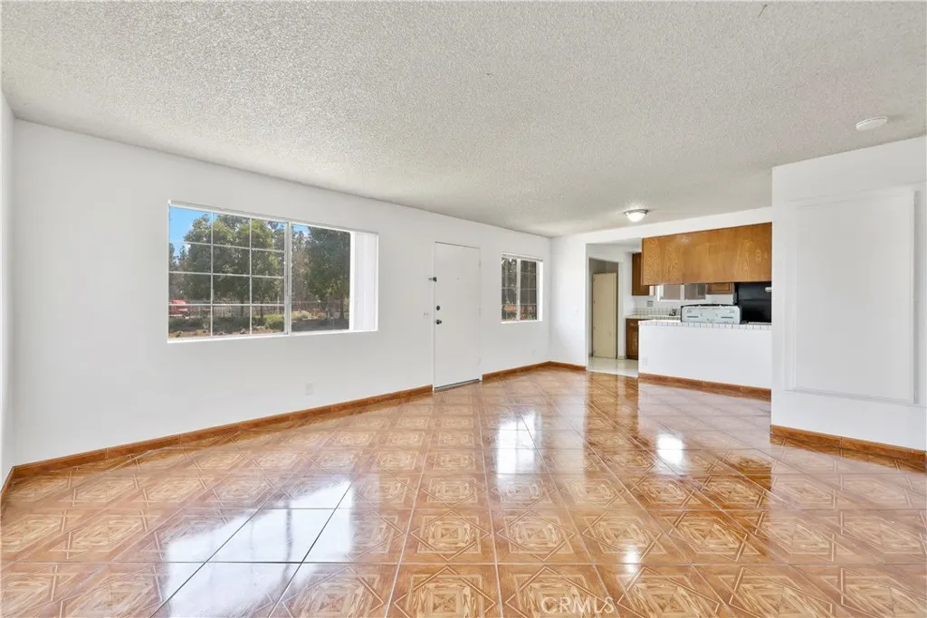 1123 W Sierra Madre Avenue #1