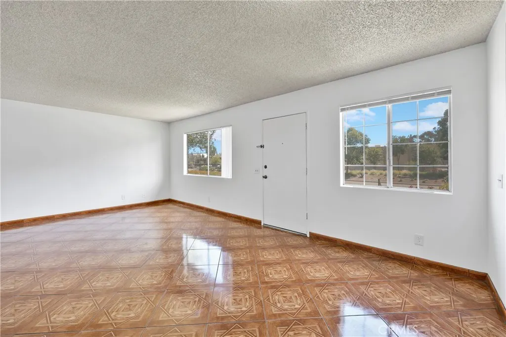 1123 W Sierra Madre Avenue #1