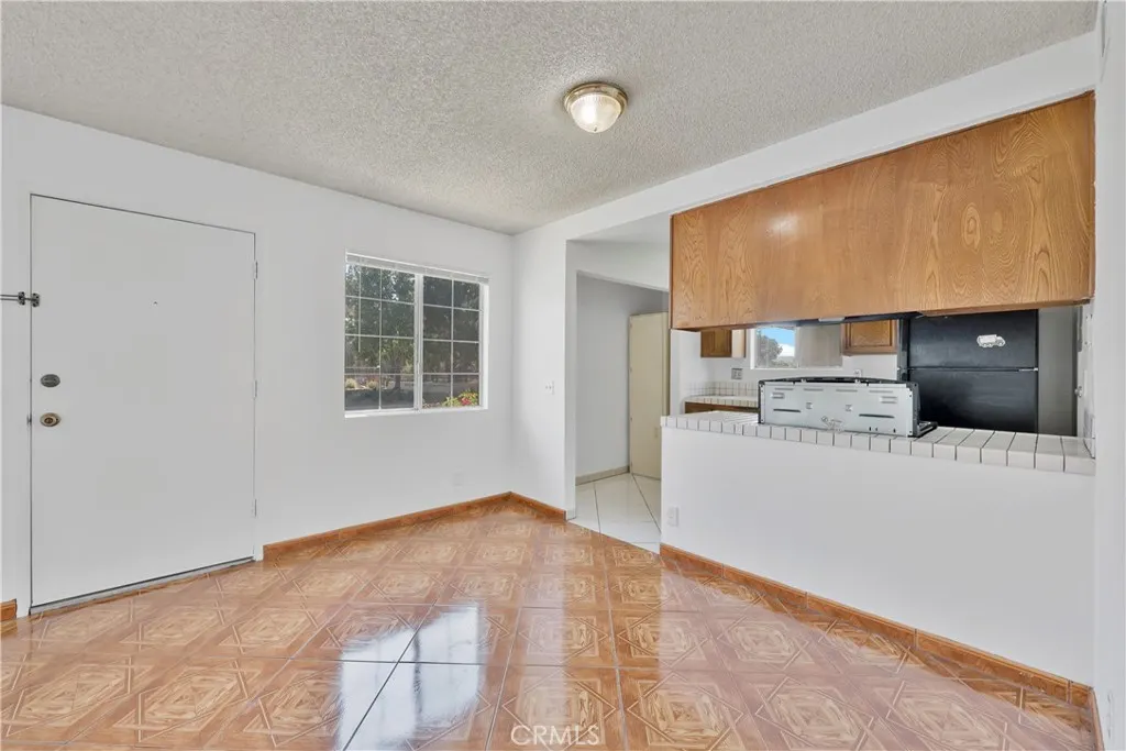 1123 W Sierra Madre Avenue #1