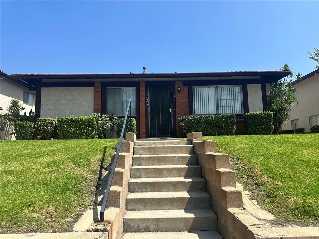 1123 W Sierra Madre Avenue #1
